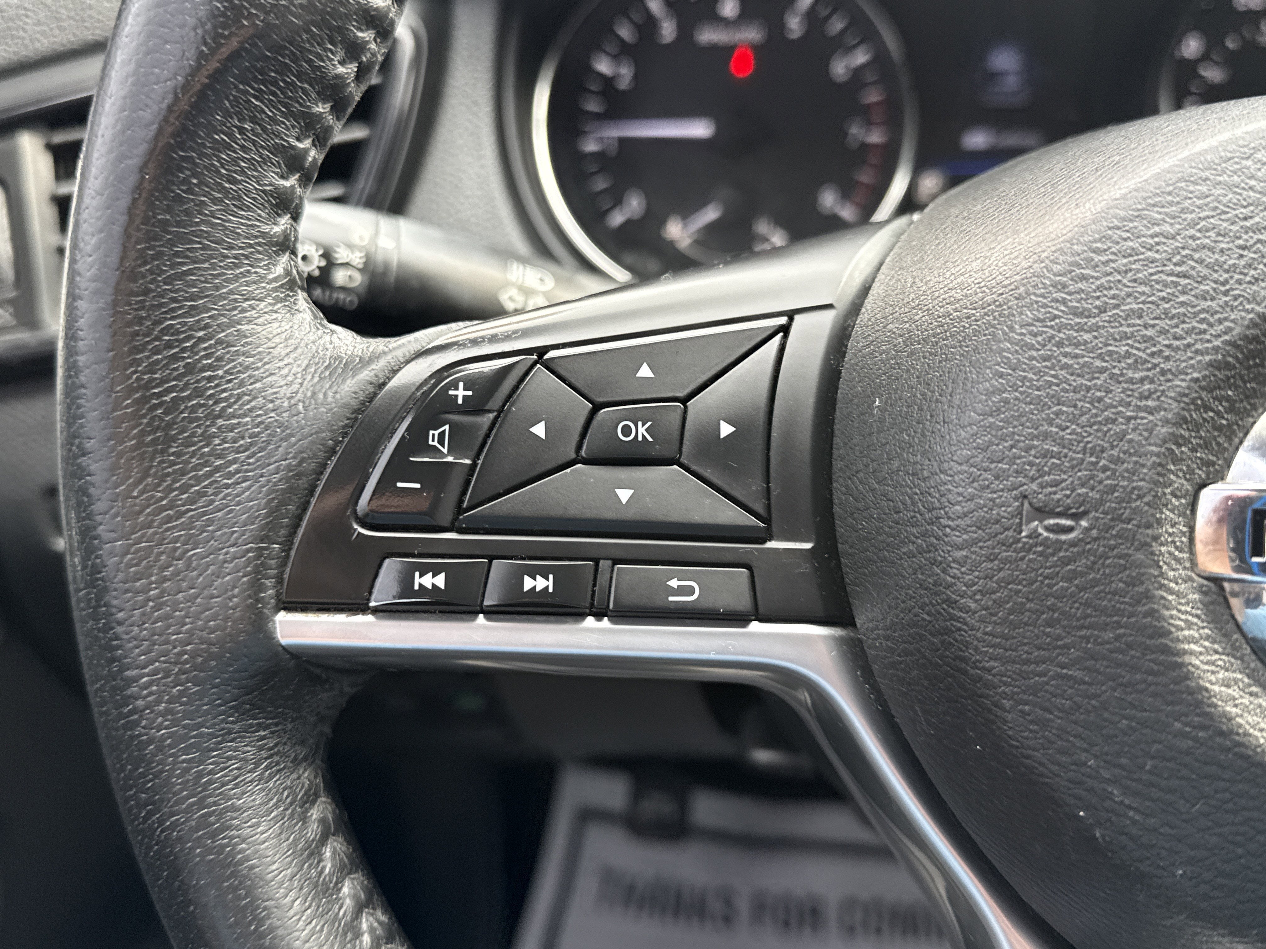 2019 Nissan Rogue Base