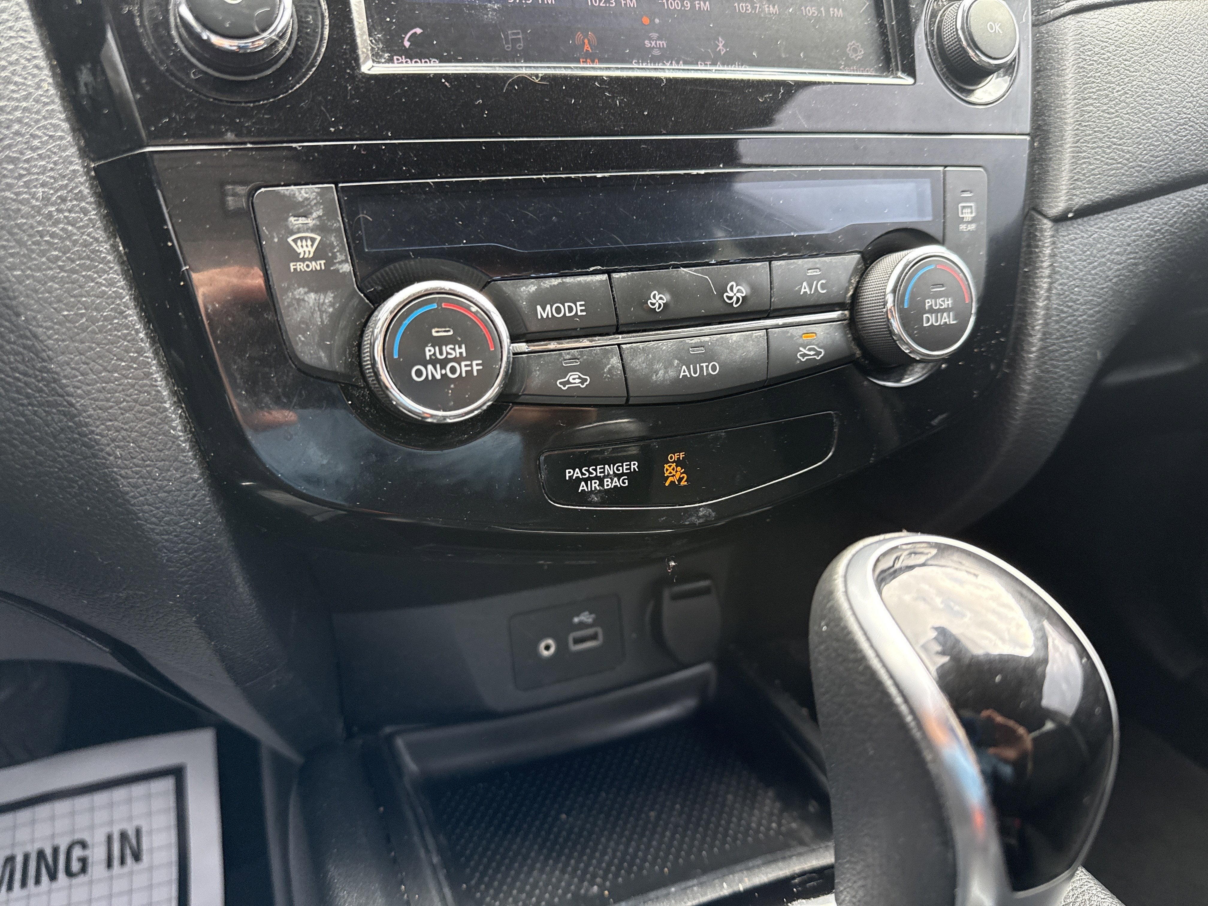 2019 Nissan Rogue Base