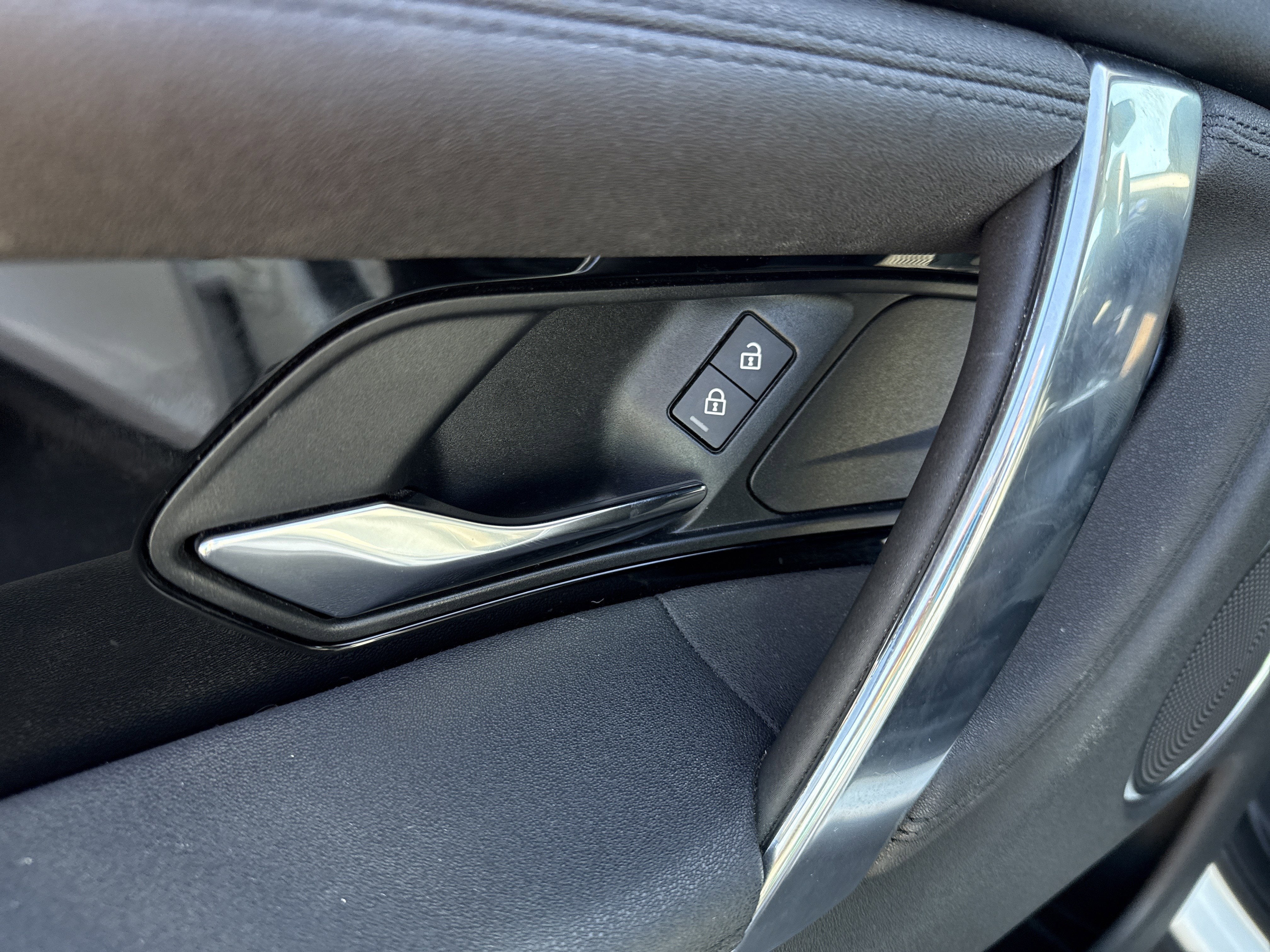 2023 Land Rover Discovery Sport S