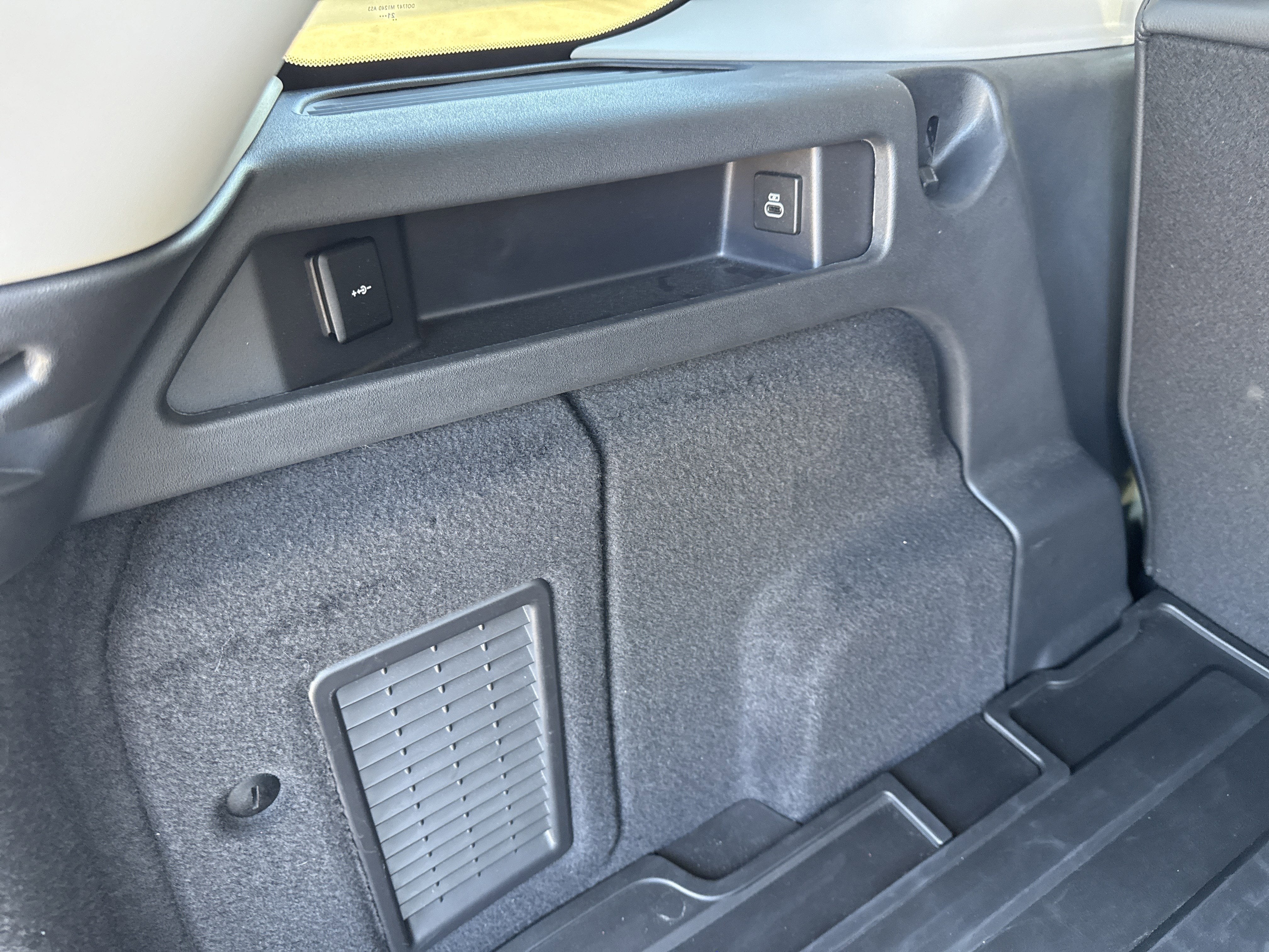 2023 Land Rover Discovery Sport S