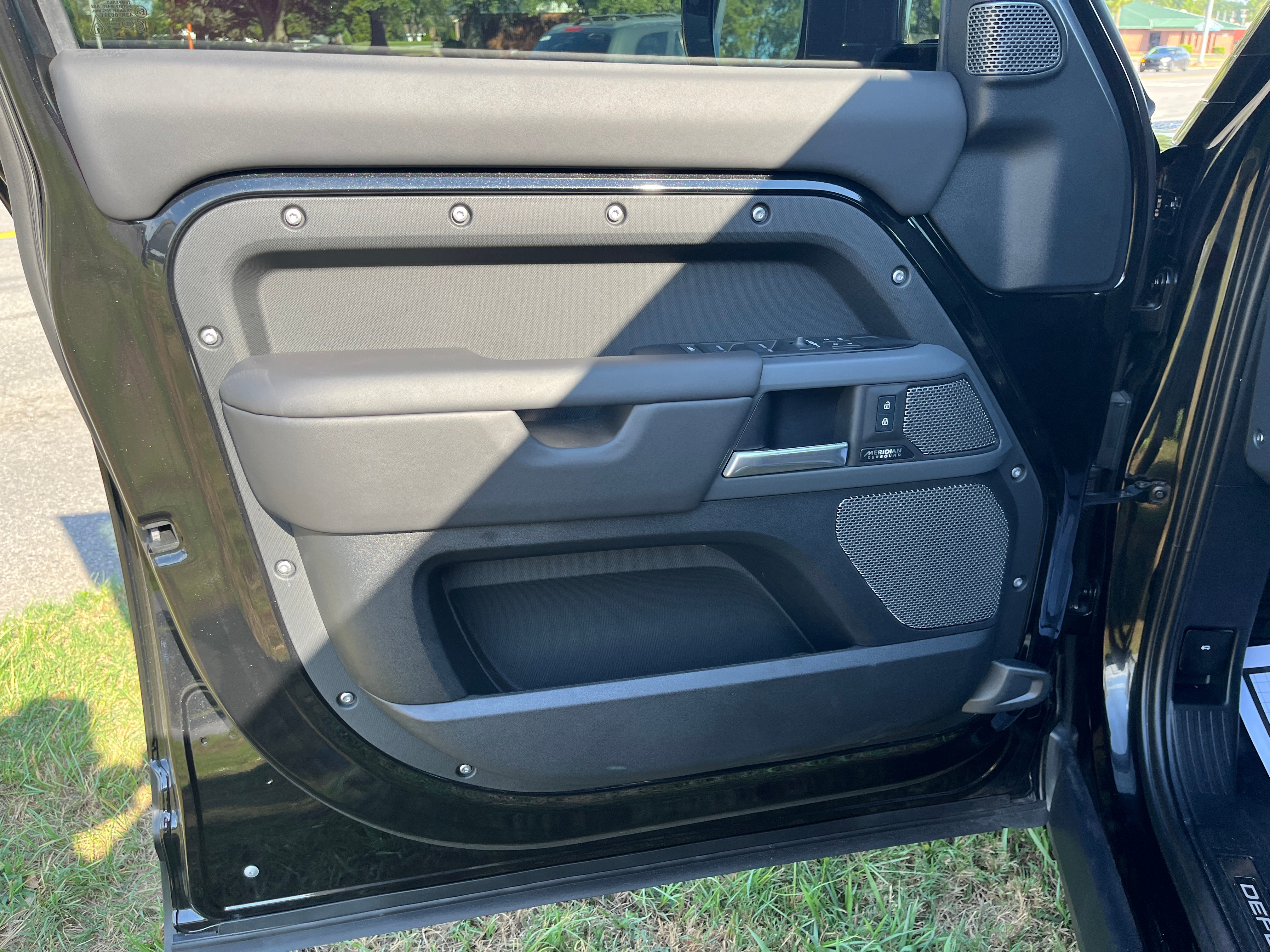 2024 Land Rover Defender X-Dynamic SE
