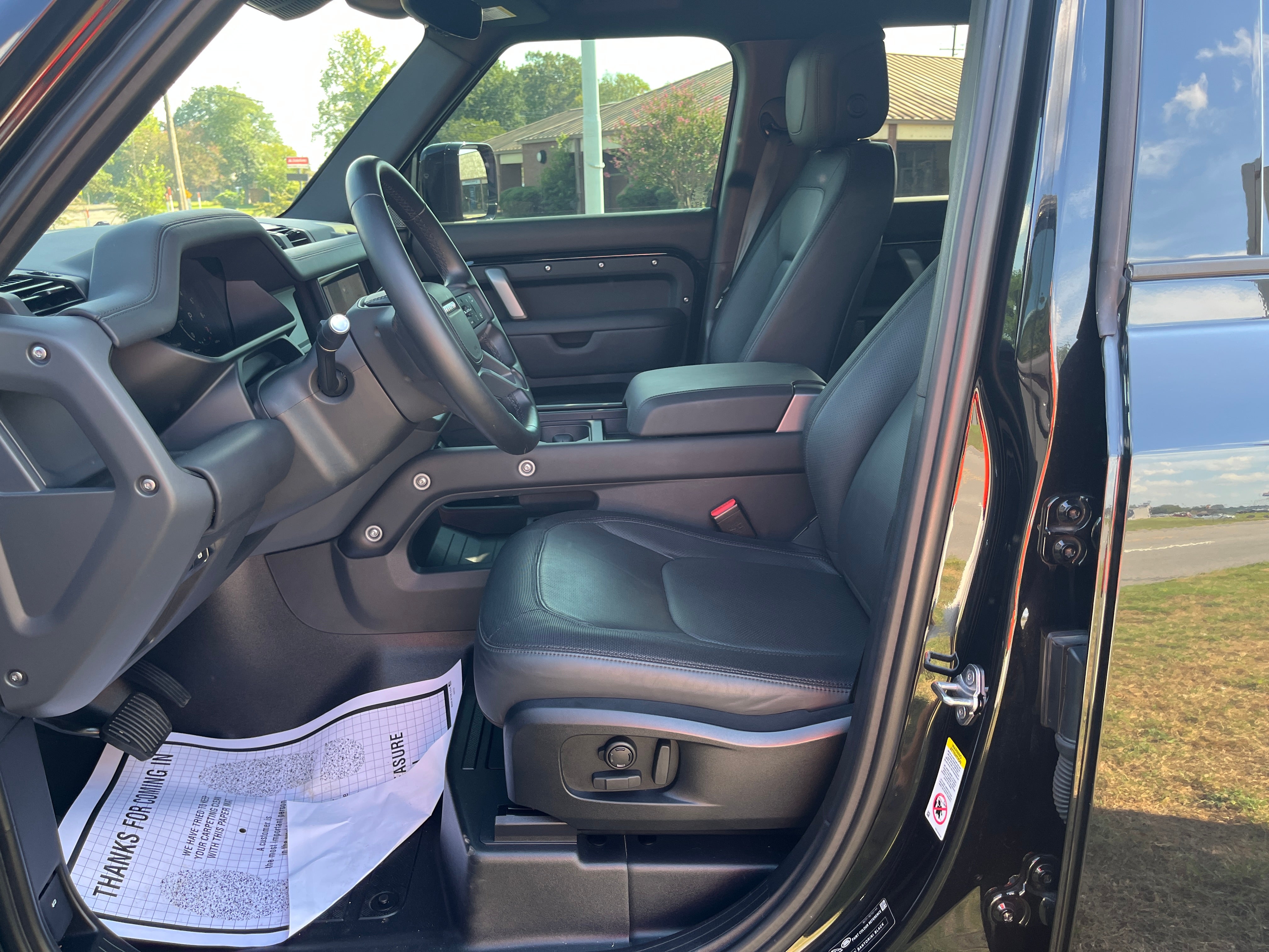 2024 Land Rover Defender X-Dynamic SE