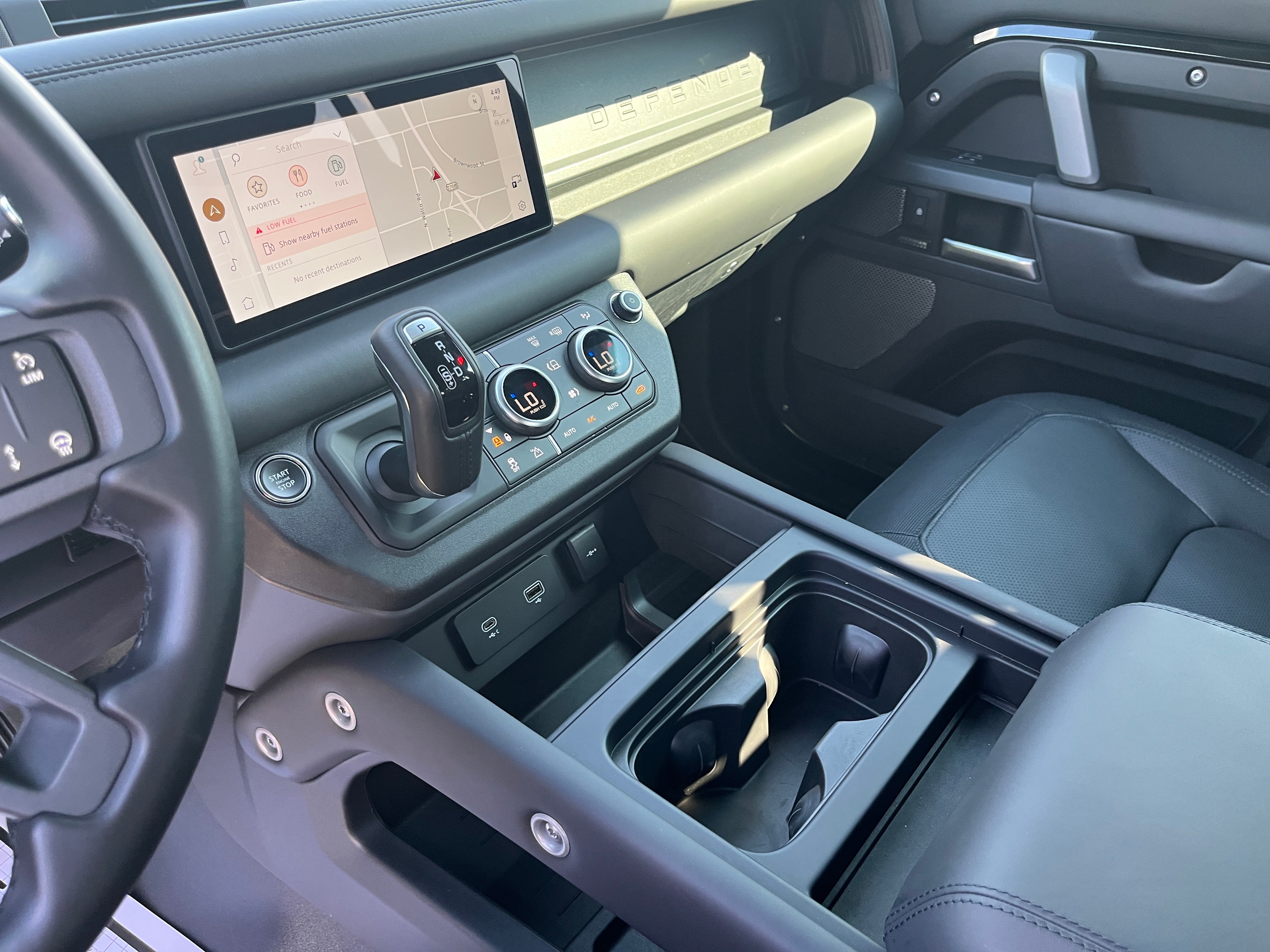 2024 Land Rover Defender X-Dynamic SE