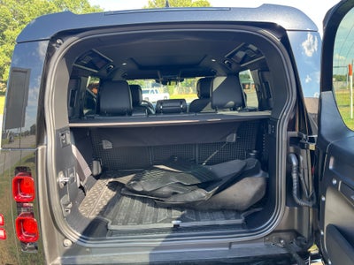 2024 Land Rover Defender X-Dynamic SE