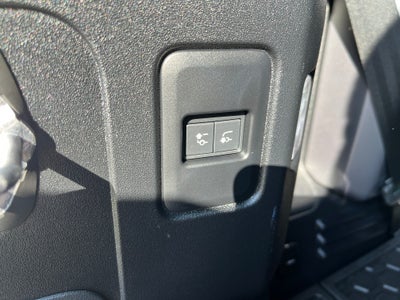 2024 Land Rover Defender X-Dynamic SE