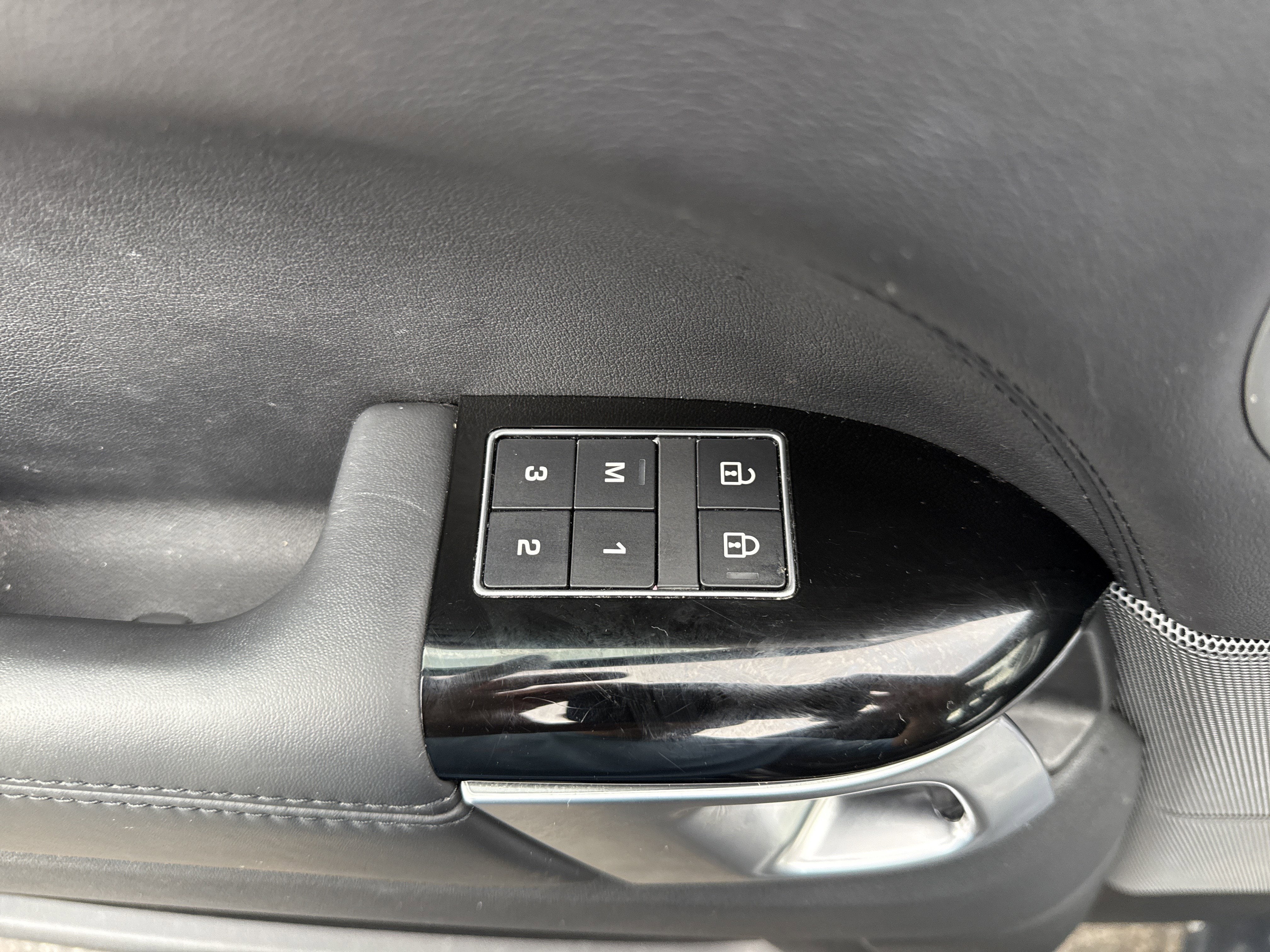 2021 Land Rover Range Rover Sport Base