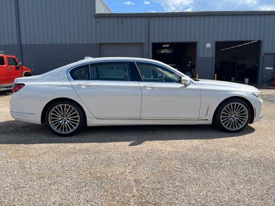 2022 BMW 7 Series 740i xDrive