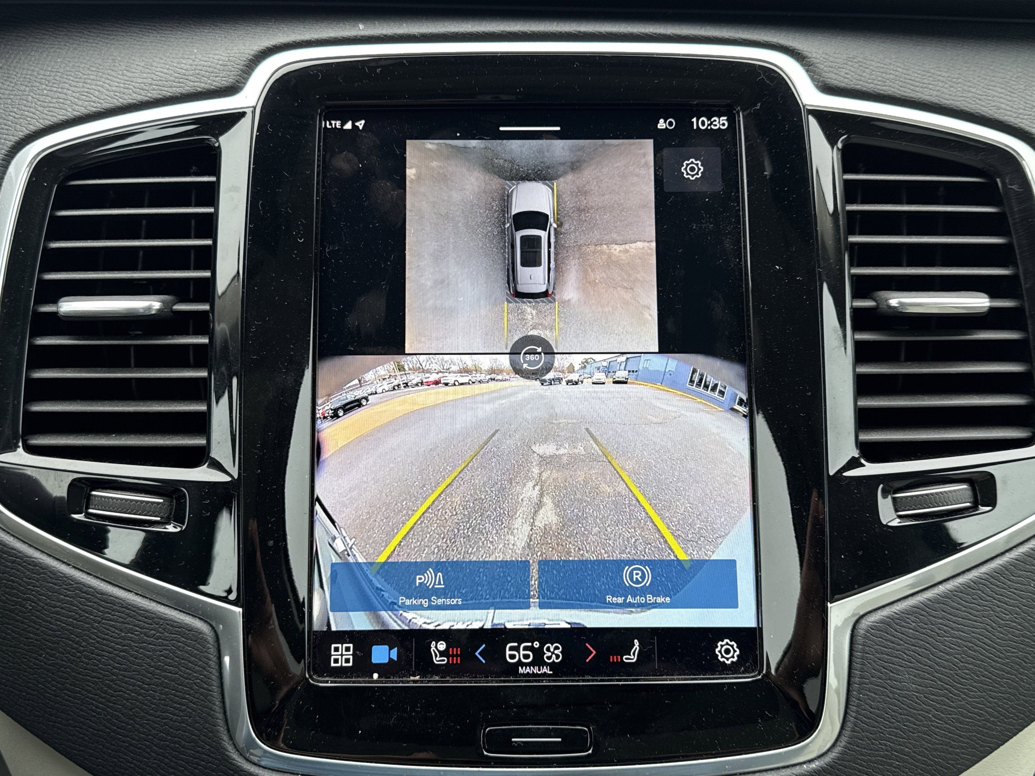 2024 Volvo XC90 Plus Bright Theme