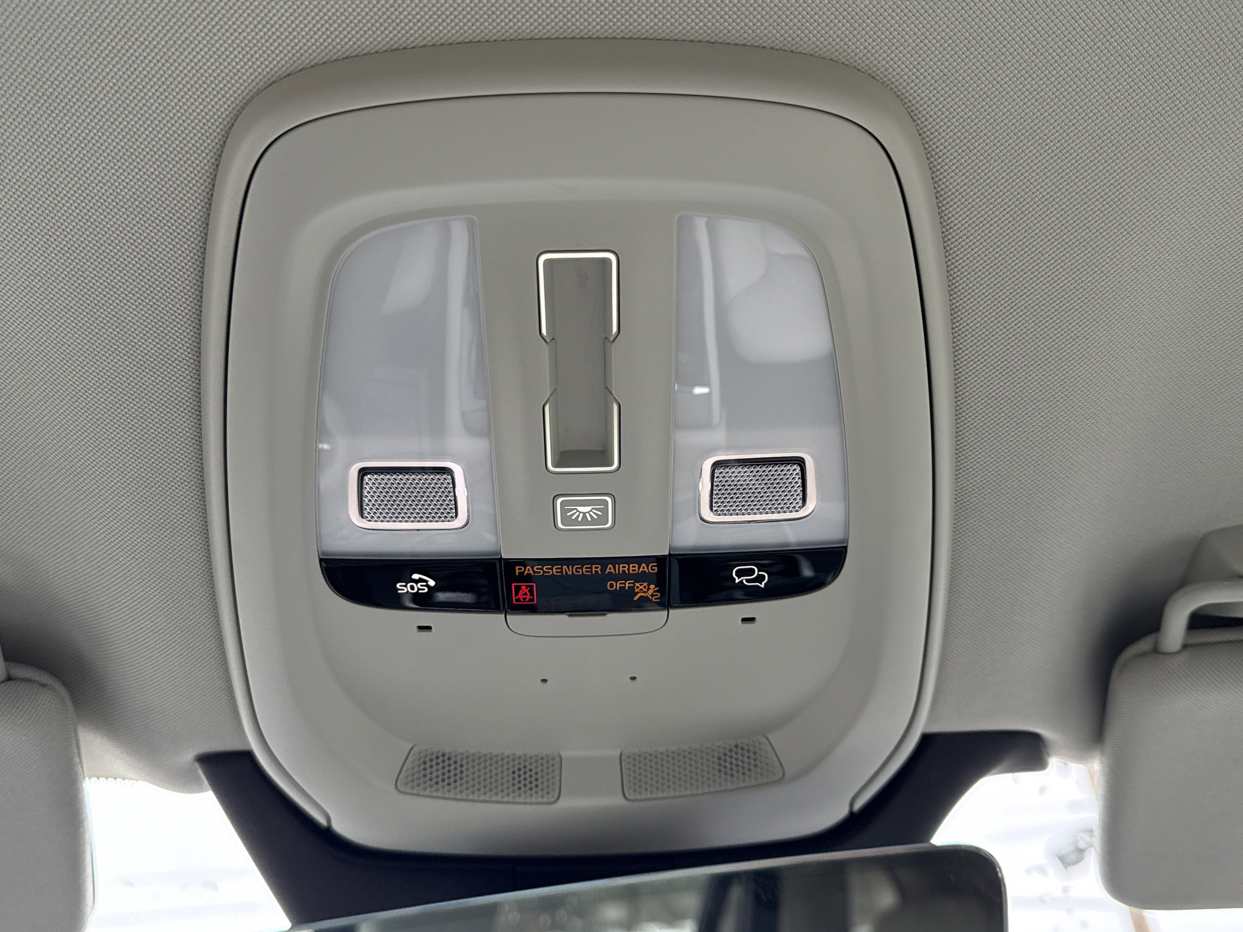 2024 Volvo XC90 Plus Bright Theme