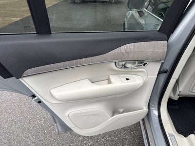 2024 Volvo XC90 Plus Bright Theme