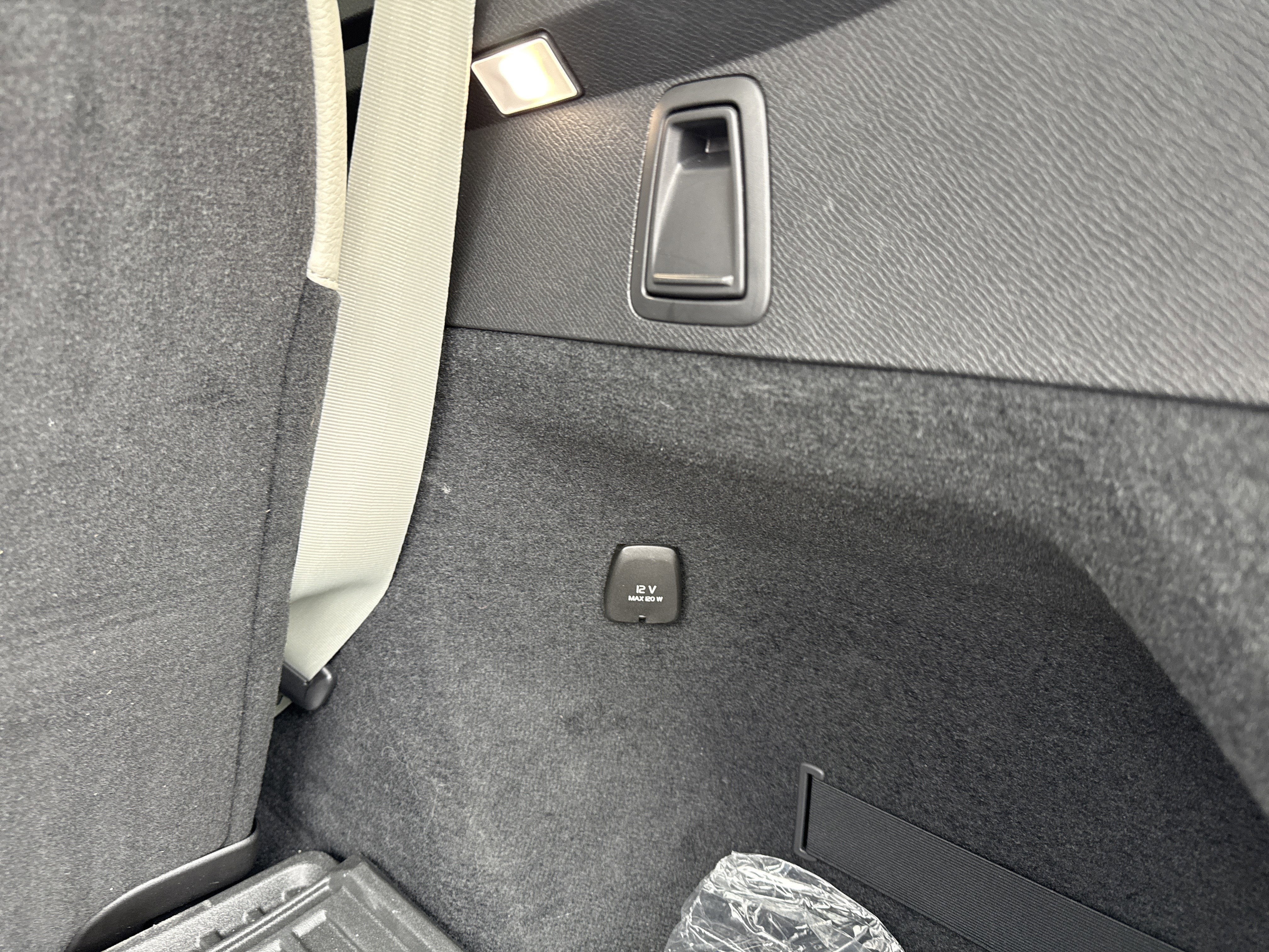 2024 Volvo XC90 Plus Bright Theme