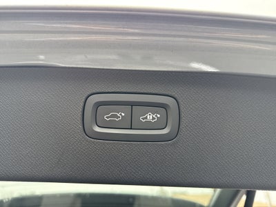 2024 Volvo XC90 Plus Bright Theme