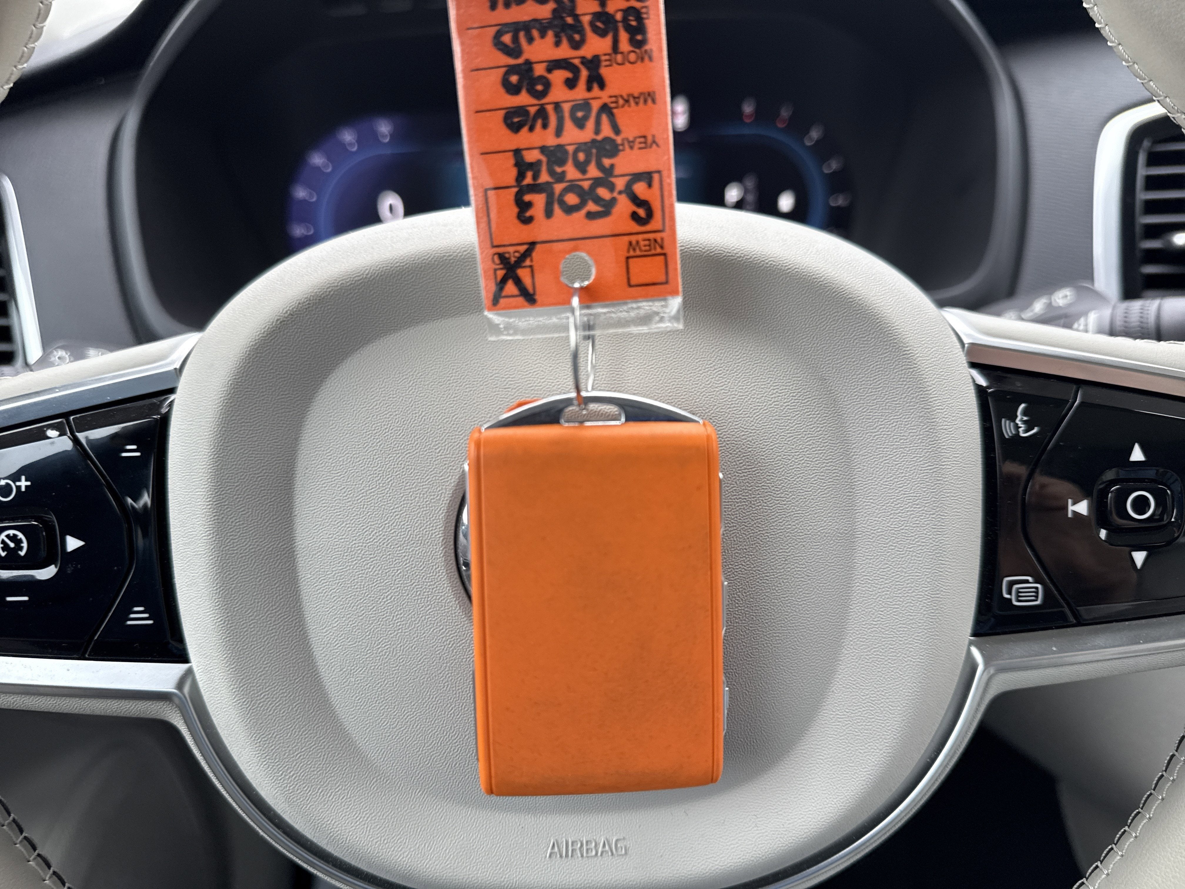 2024 Volvo XC90 Plus Bright Theme