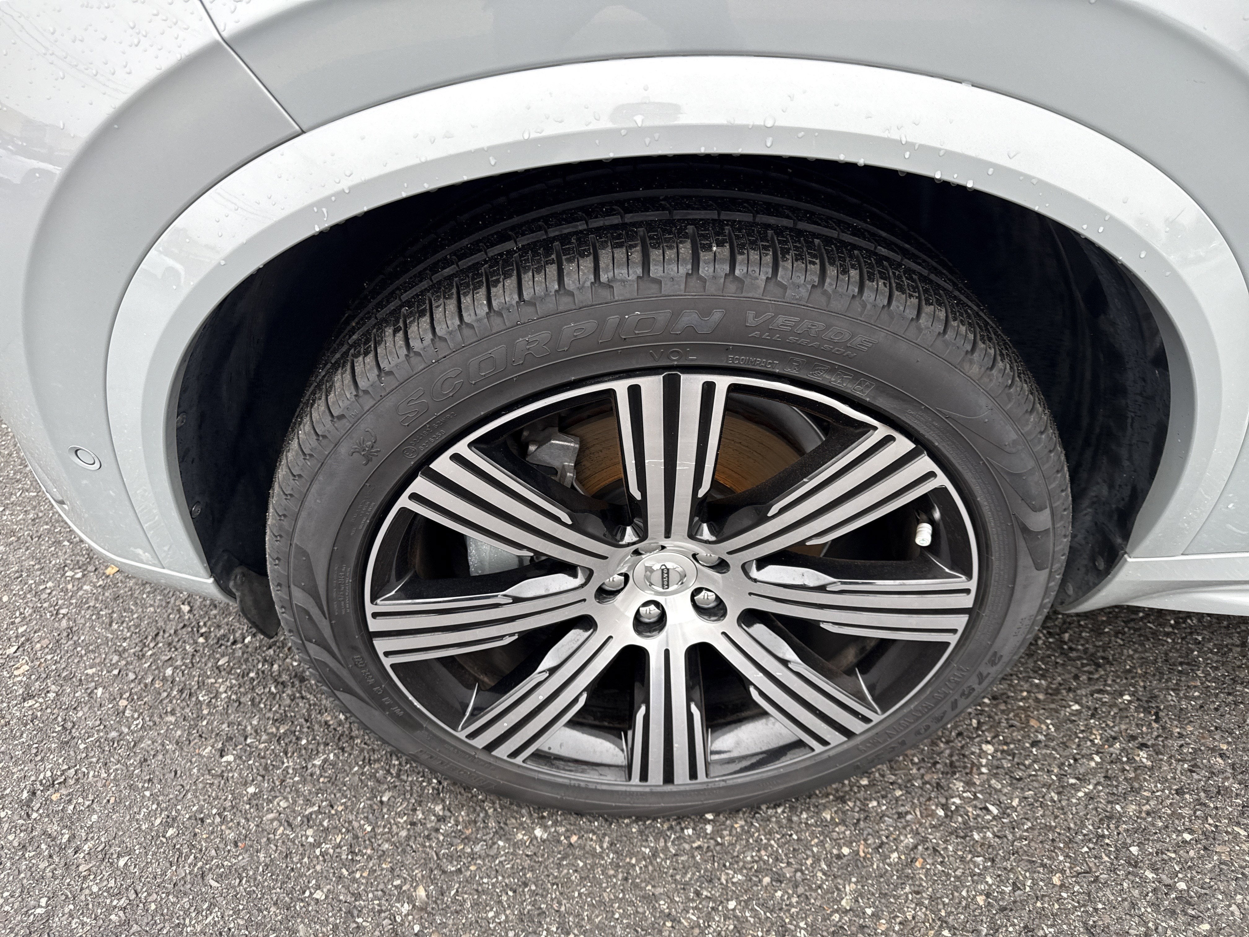 2024 Volvo XC90 Plus Bright Theme