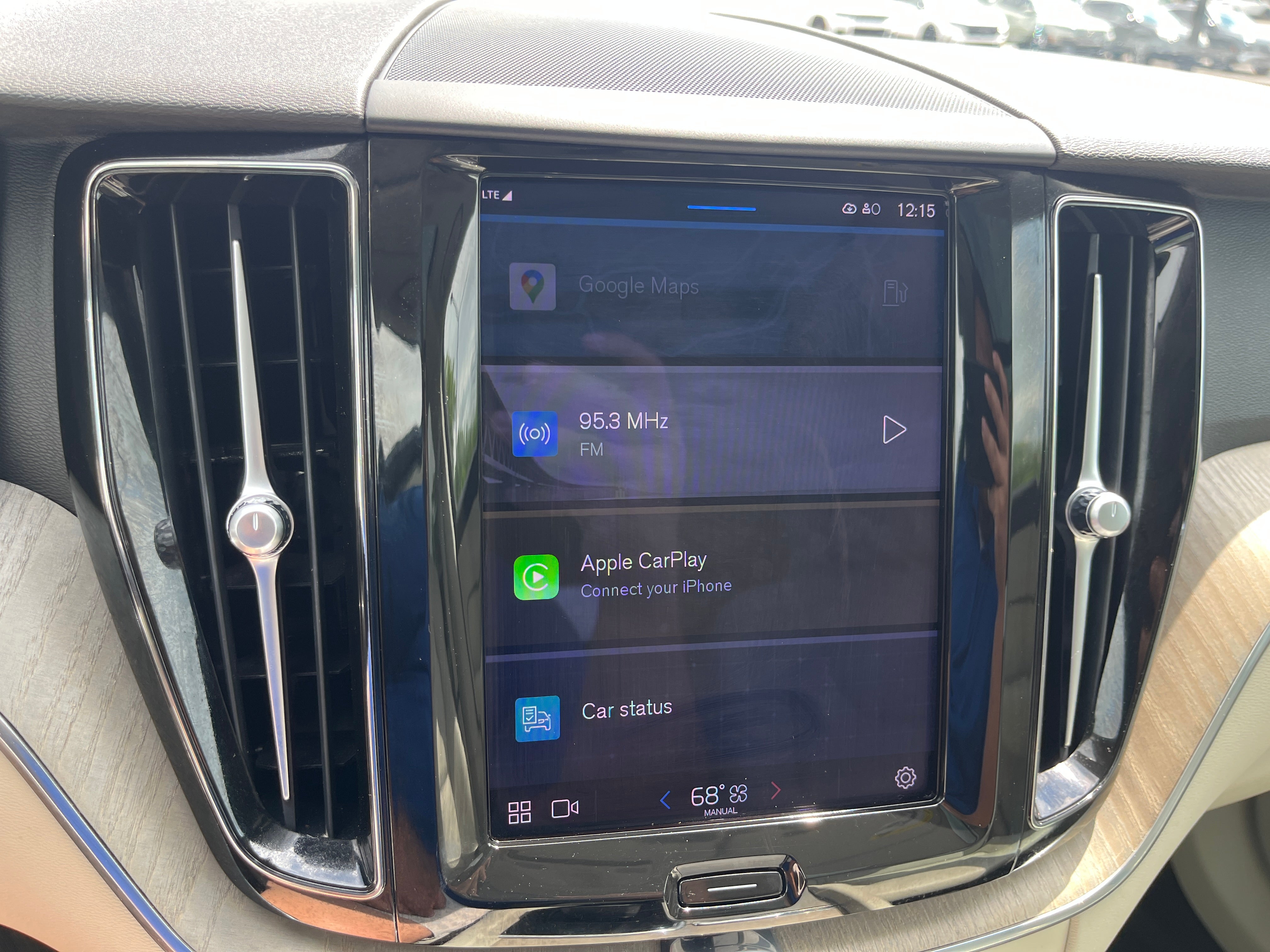 2023 Volvo XC60 Plus Bright Theme