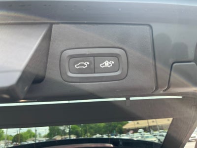 2023 Volvo XC60 Plus Bright Theme