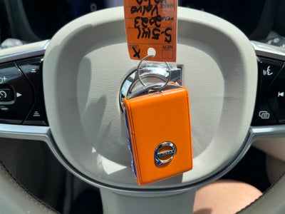 2023 Volvo XC60 Plus Bright Theme