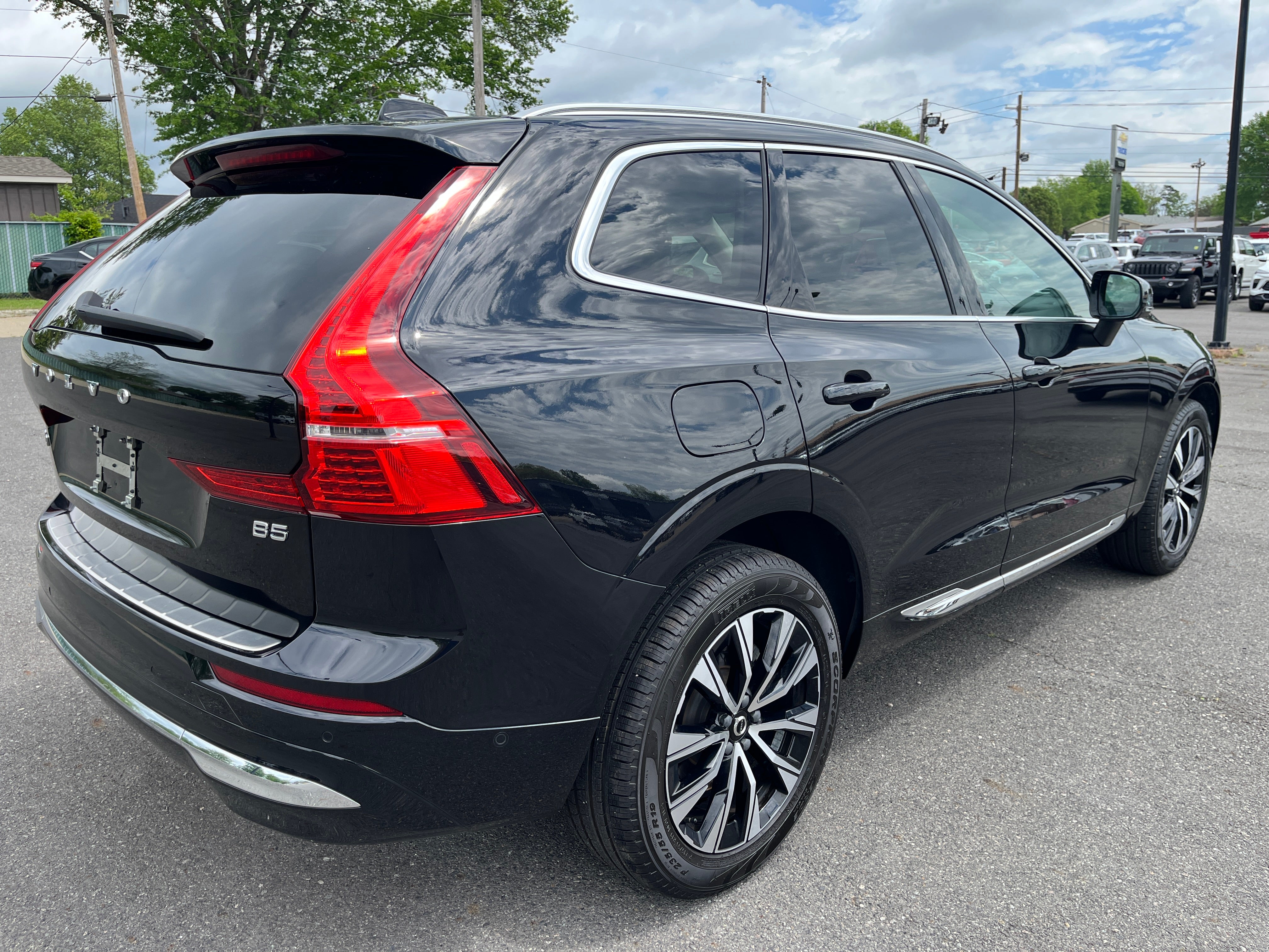 2023 Volvo XC60 Plus Bright Theme
