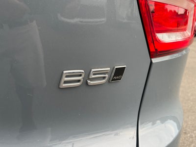 2023 Volvo XC40 Plus Dark Theme