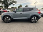 2023 Volvo XC40 Plus Dark Theme