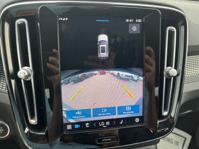 2023 Volvo XC40 Plus Dark Theme