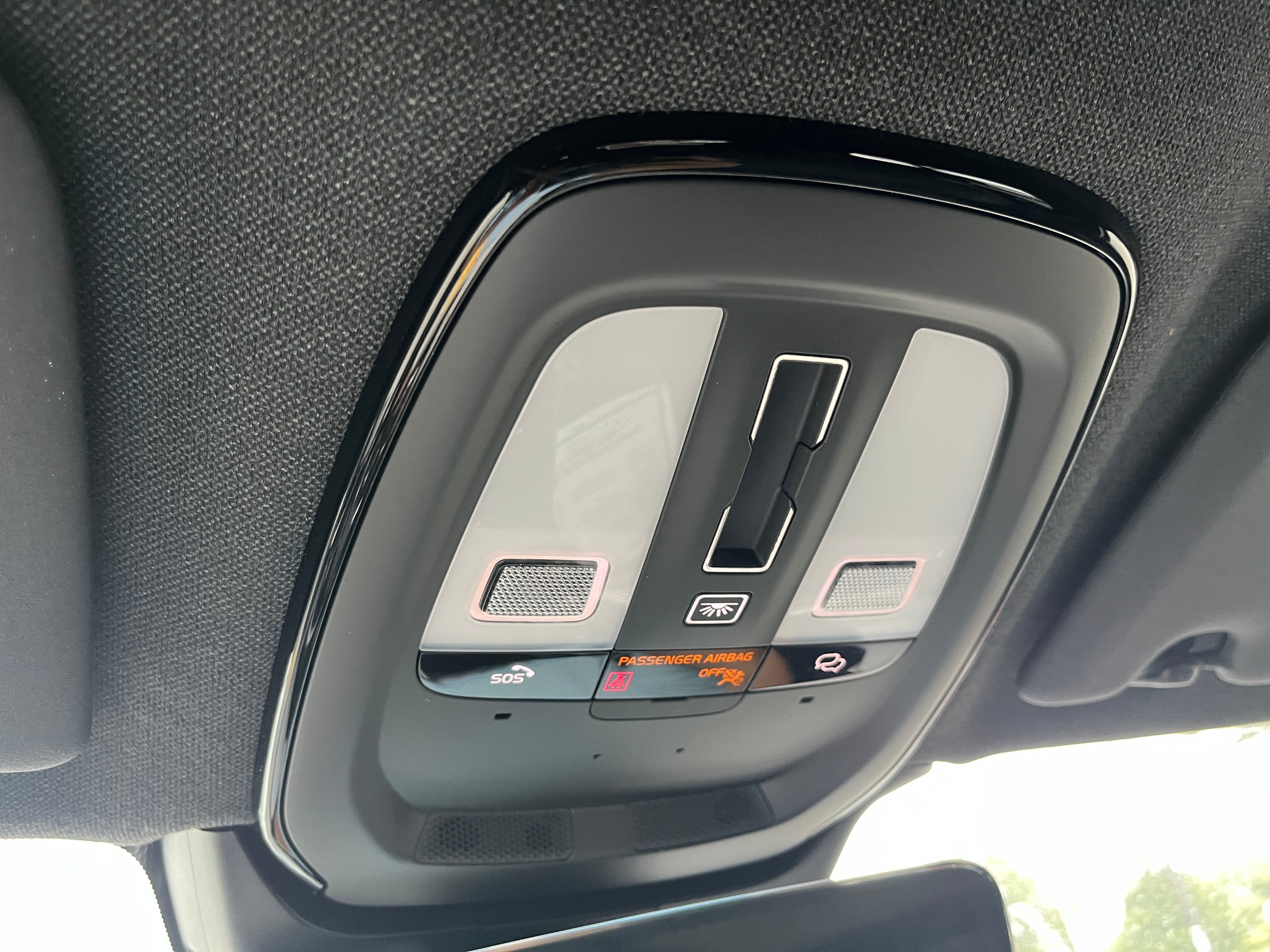 2023 Volvo XC40 Plus Dark Theme