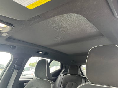 2023 Volvo XC40 Plus Dark Theme
