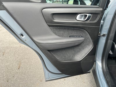 2023 Volvo XC40 Plus Dark Theme