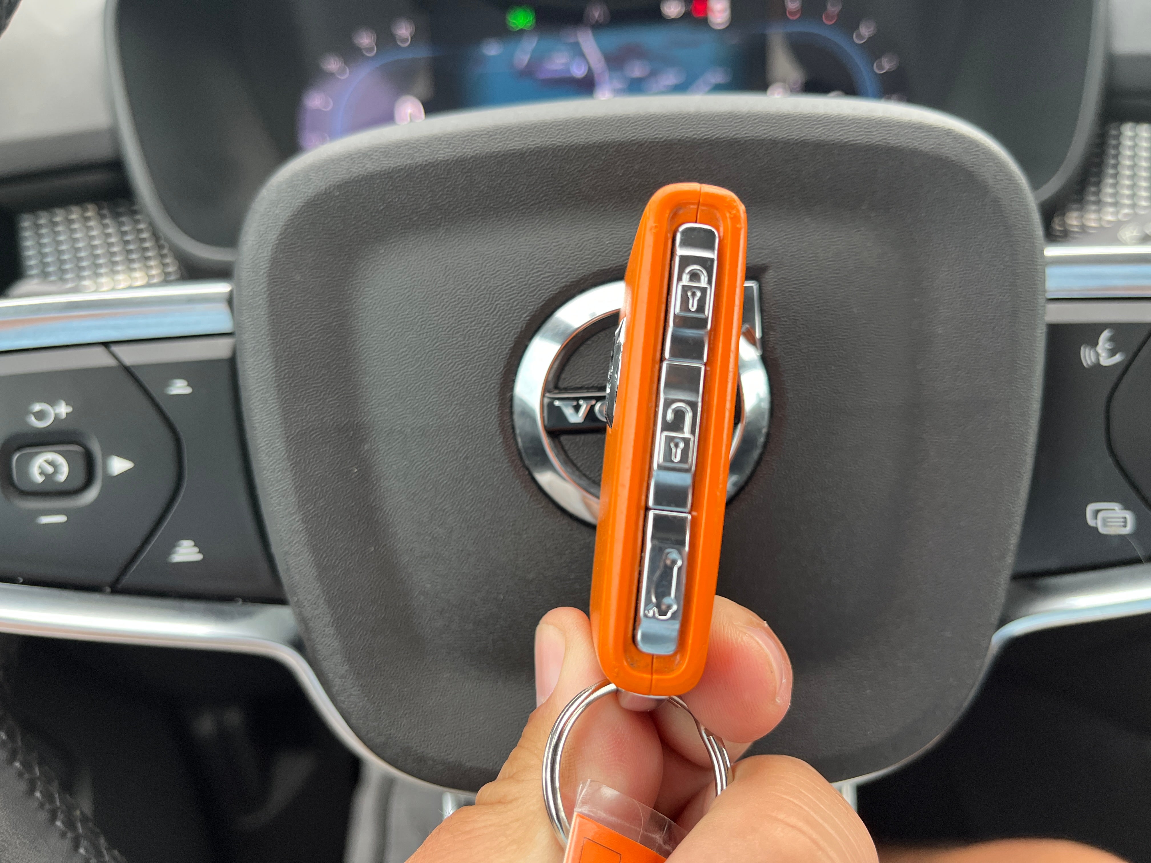 2023 Volvo XC40 Plus Dark Theme