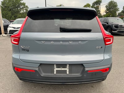 2023 Volvo XC40 Plus Dark Theme