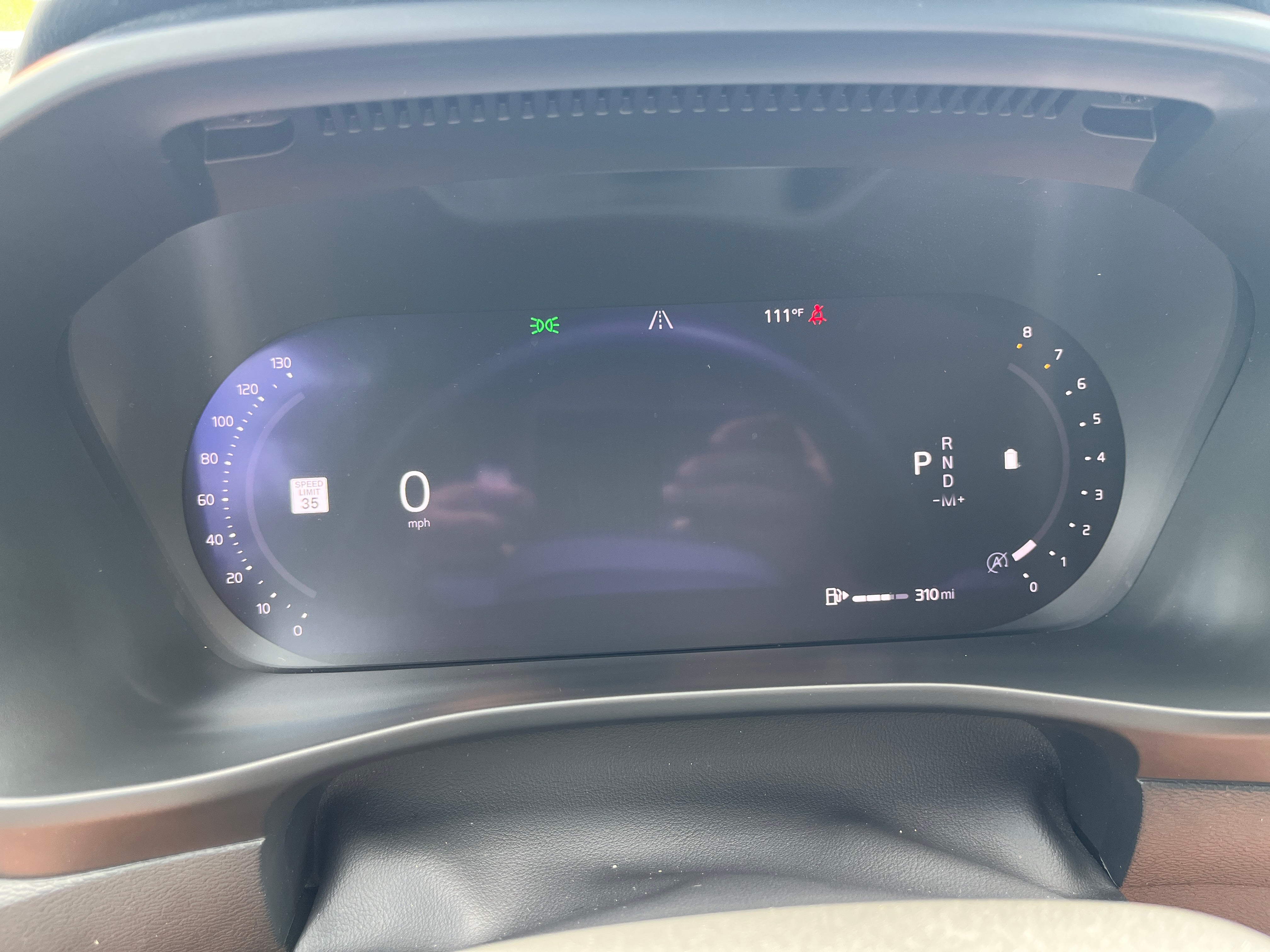 2023 Volvo XC40 Plus Dark Theme