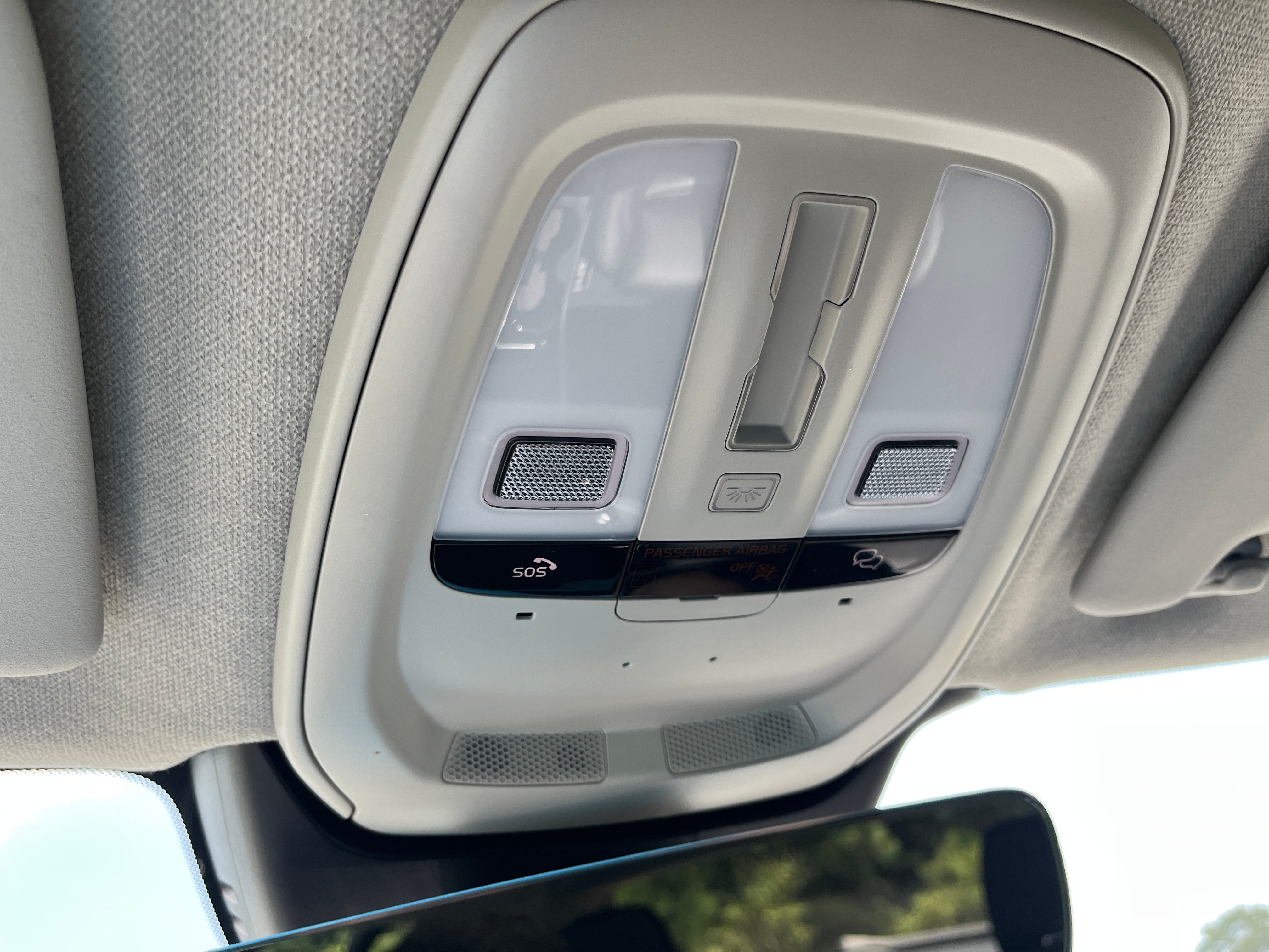 2023 Volvo XC40 Plus Dark Theme